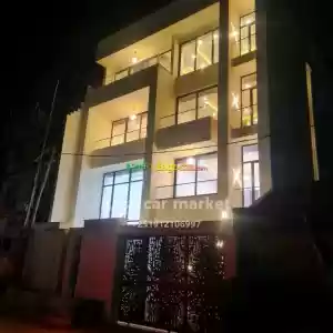 የሚሸጥ G+3   መኖርያ  ቤትስፋት: 175 m²ያረፈበት ቤቱ: 120 m2ቦታ: ለቡ   አካባቢለ አስፋልት ቅርብኮምፓዉንድ ዉስጥ4መኝታ ቤት8  Price in Ethiopia